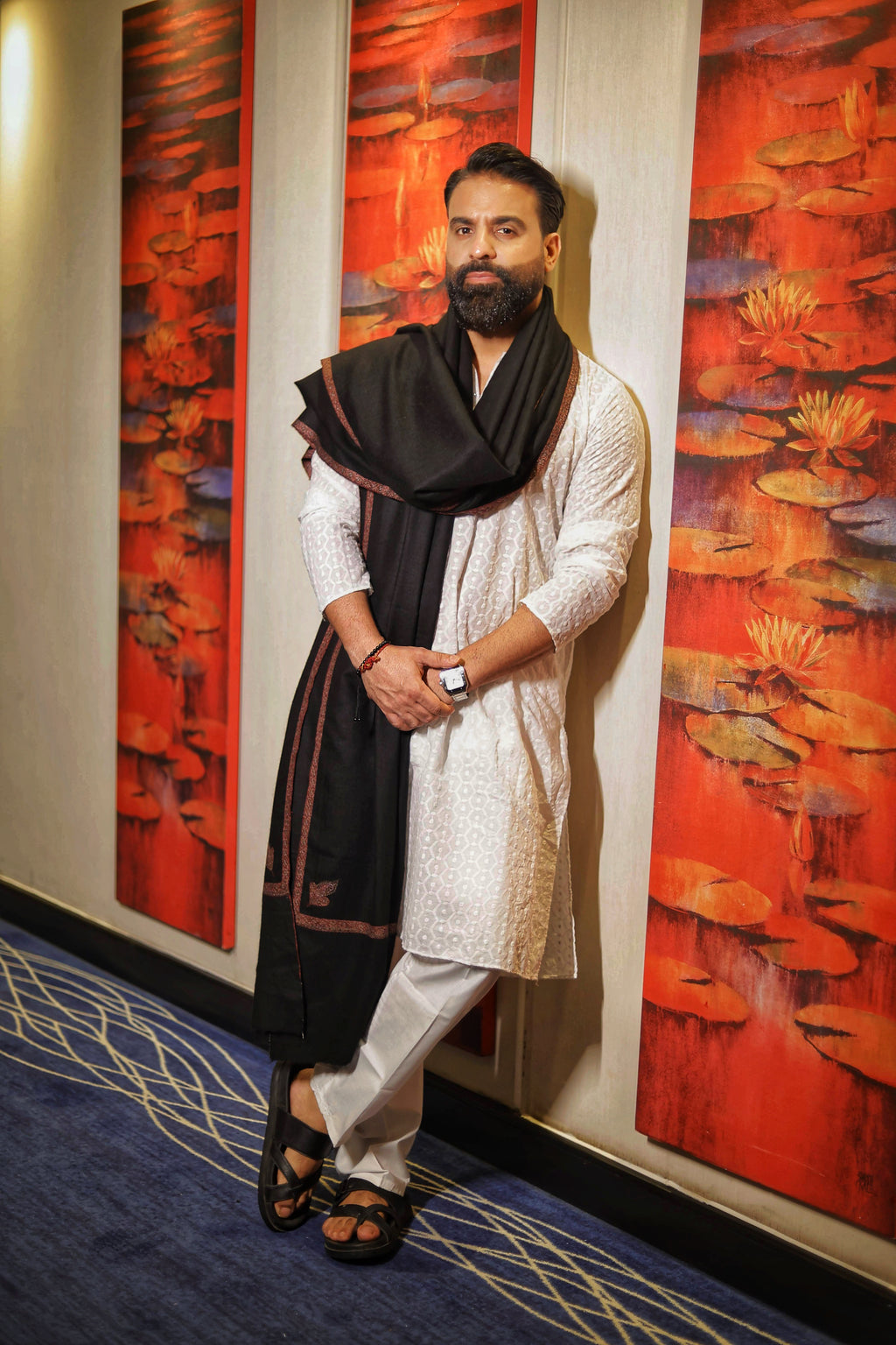 Exquisite Black Men’s Pure Pashmina Shawl – Masterful Sozni Craft